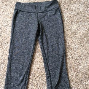 10-12 kids old nave active leggings, looks new